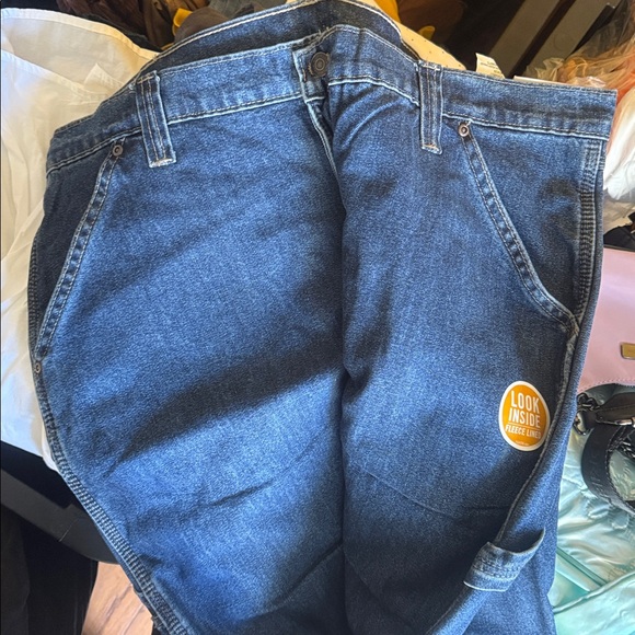 NWT Wrangler Men's and Big Men's Relaxed Fit Fleece Lined Cargo Jean size: 40x32 - Picture 12 of 13